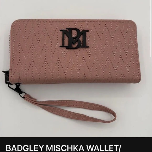 Badgley Mischka Handbags - Badgley Mischka Pink Quilted Wristlet Wallet